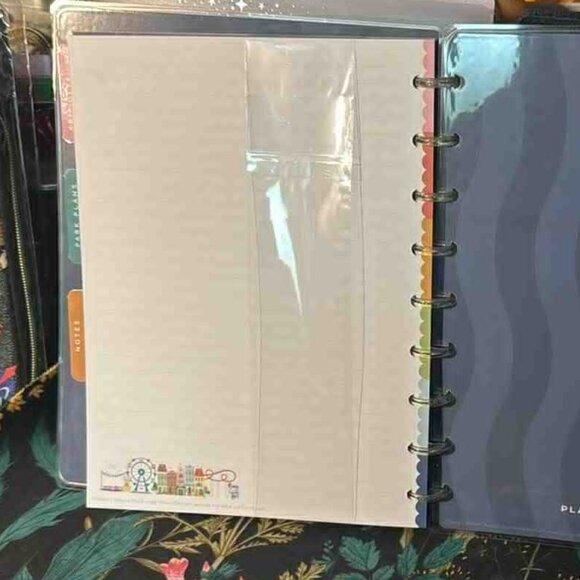 Happy Planner - Disney Best of Times Classic size notebook W/discs - Picture 7 of 8